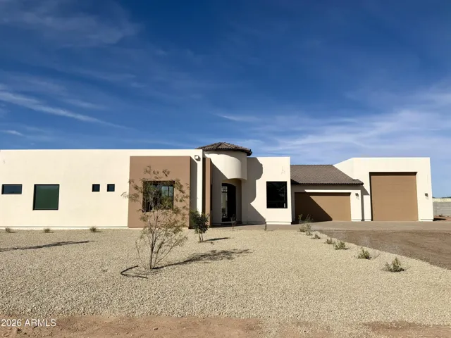 New Custom Home in Desert Hills