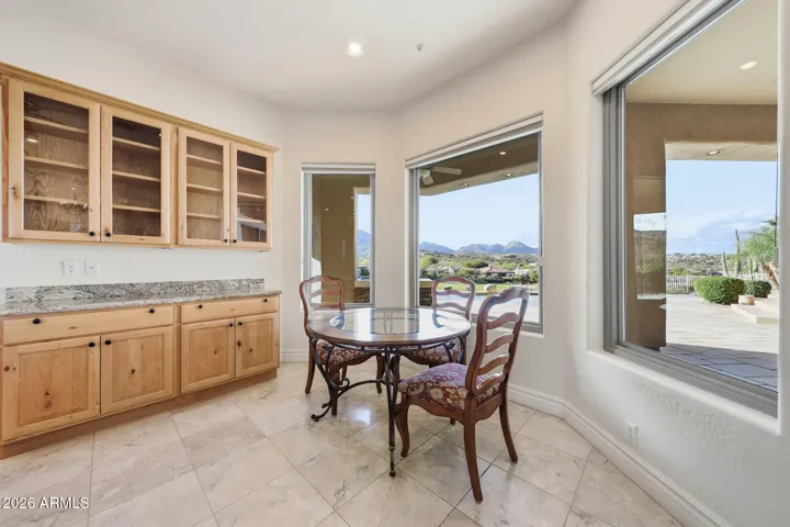 Dining nook with panoramic views!