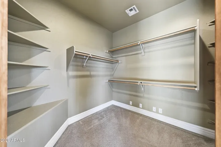 Guest suite walk in closet