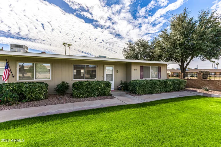 Fantastic location - end unit