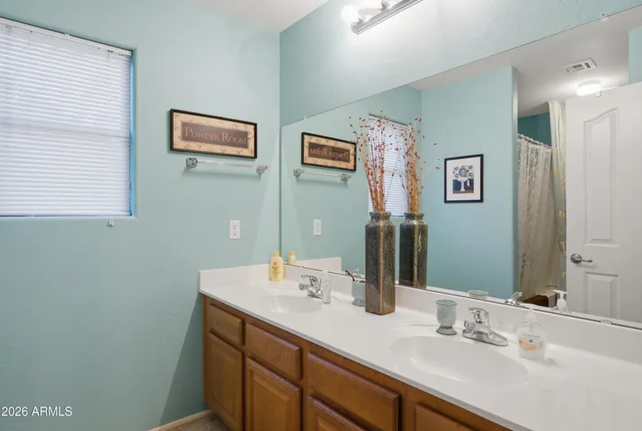 Guest Bathroom Upstairs