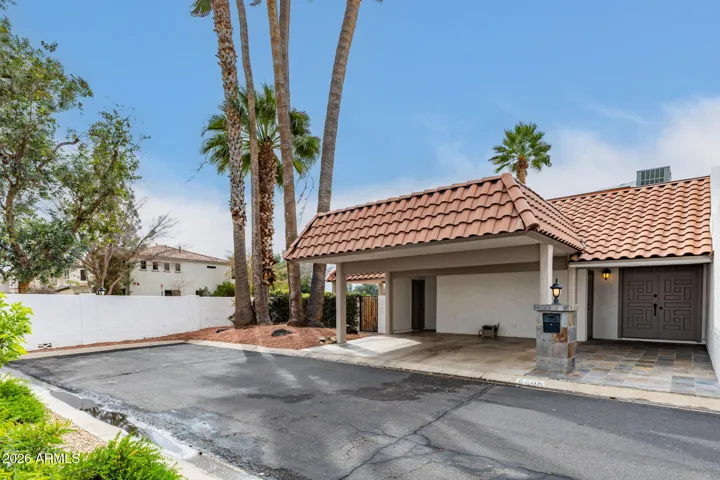 End-Unit Home w/private street & room for extra cars/parking