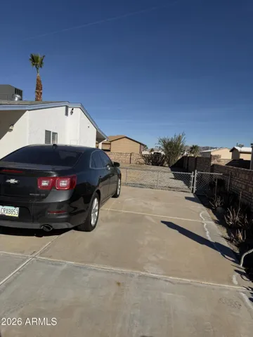 driveway into RV space