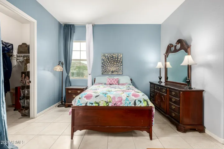 Guest bedroom
