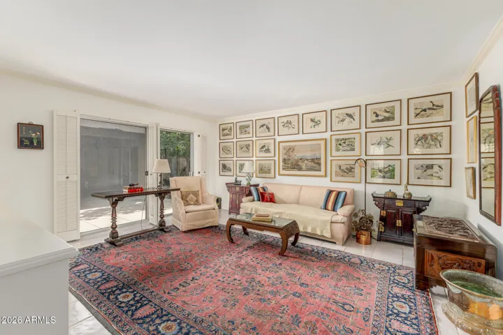 Huge Den/Bedroom/Family Room