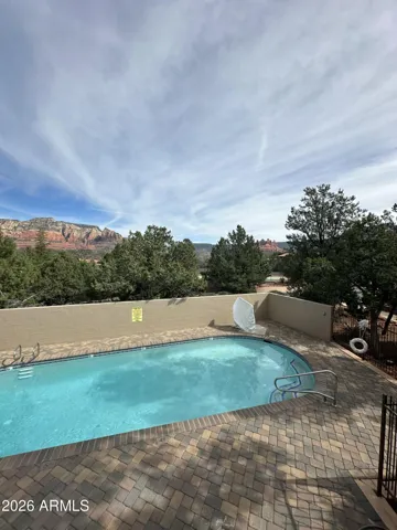 Red Rock views all round as seen from pool area