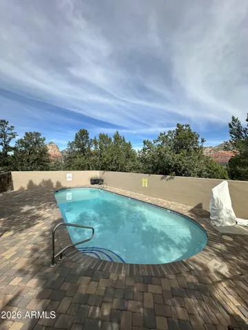 Les Springs Outdoor Community Pool
