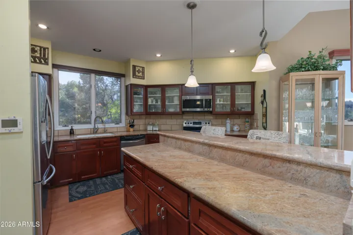 Large kitchen leading straight into dining room so great floorplan for entertaining