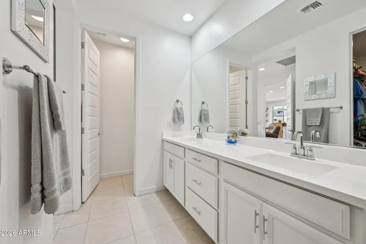 The master bathroom.
