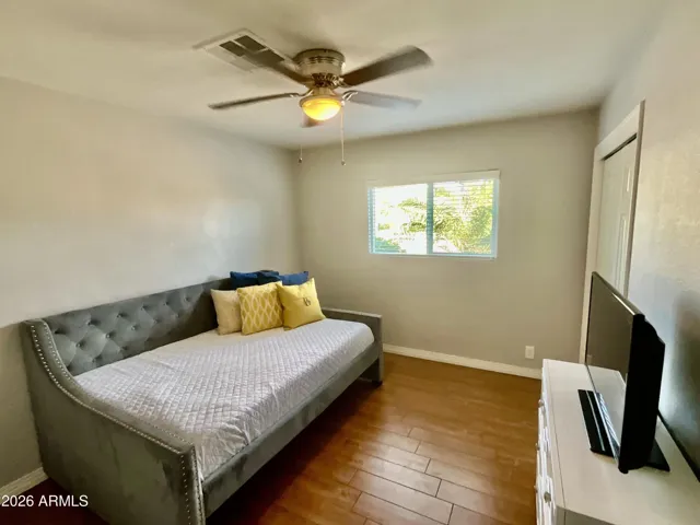 guest bedroom