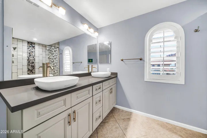 Upstairs Hall Bathroom
