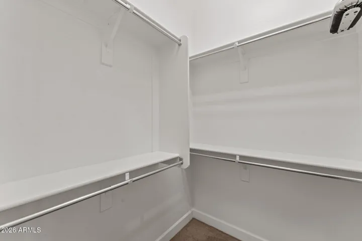 Master Walk-In