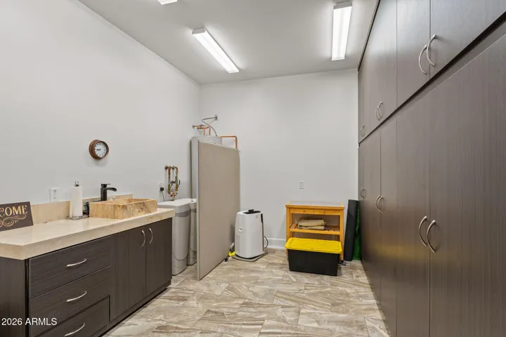 Workshop/Hobby Room