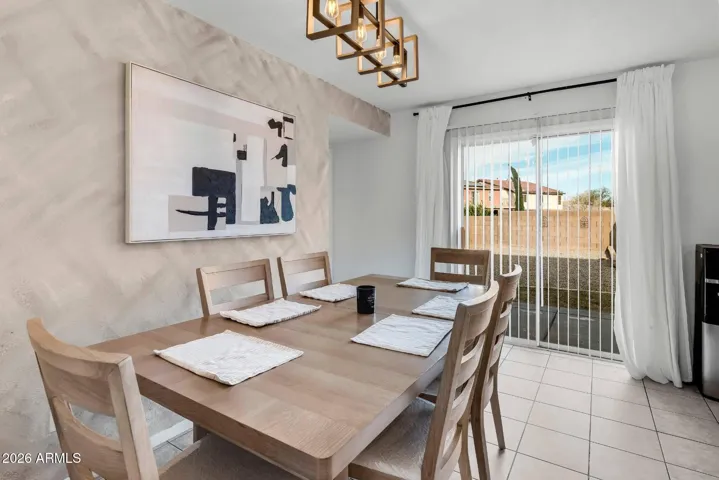 Dining area accent wall