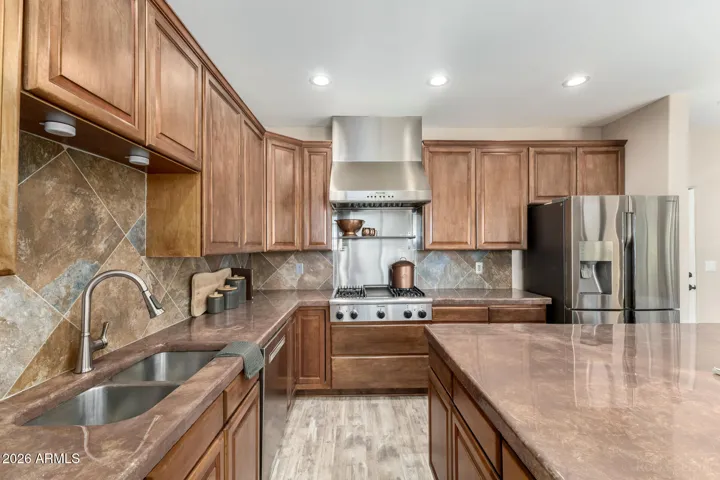Cooks kitchen waiting for you to welcome your friends and family!