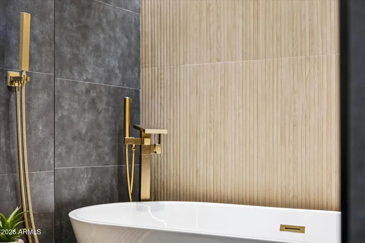 Luxury Freestanding Soaking Tub
