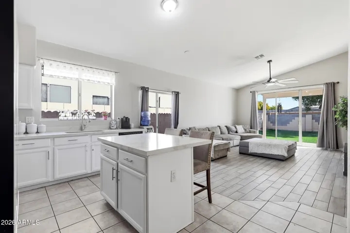 Kitchen - view 4