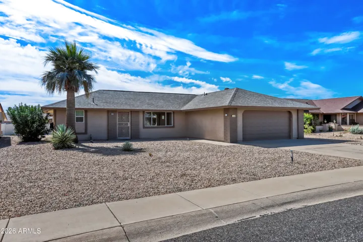 Lovely 2BR, 2BA home in SCW with a larger lot, minimal landscaping and lots of outdoor space!