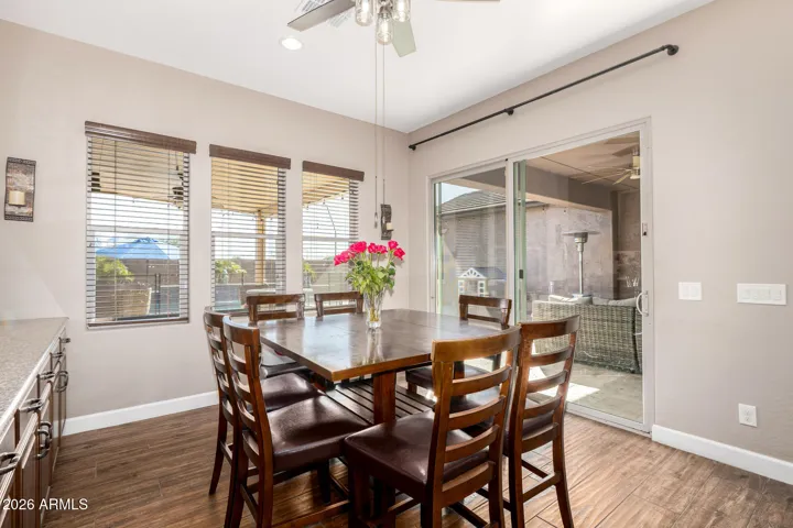 Eat In Kitchen, Slider to out door space