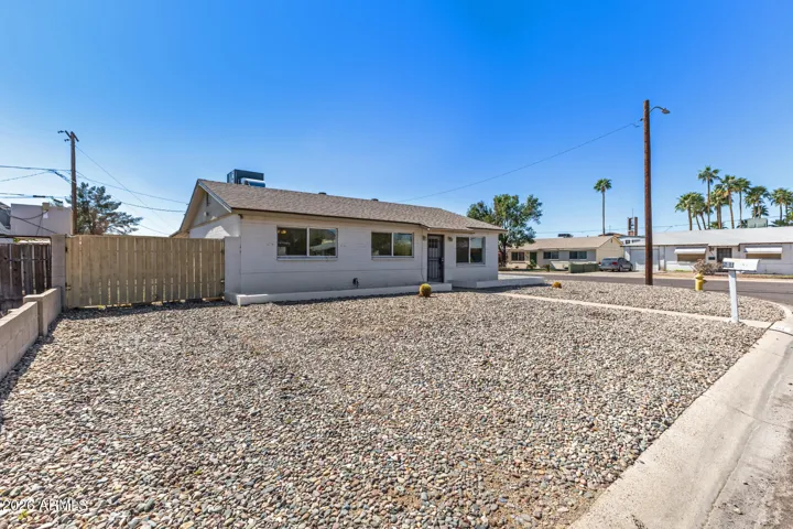 Corner Lot w/2 RV Gates