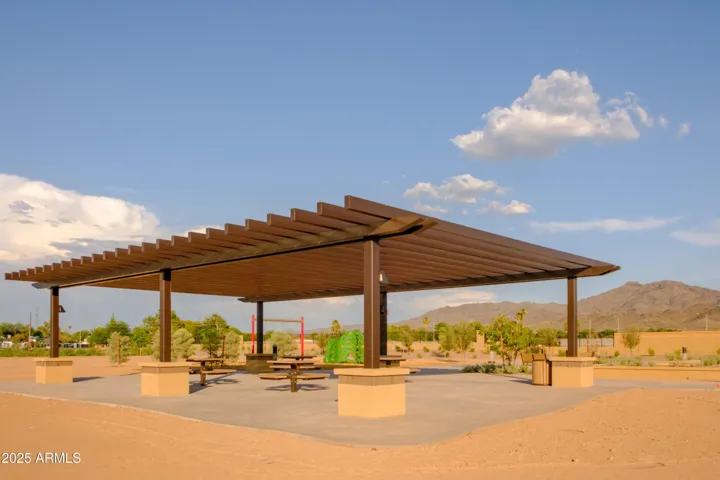 THIS COMMUNITY IS SURROUNDED BY MOUNTAIN VIEWS. LOTS OF OPEN SPACE WITH WALKING / BIKING TRAILS, TOT LOTS AND ENDLESS VIEWS.