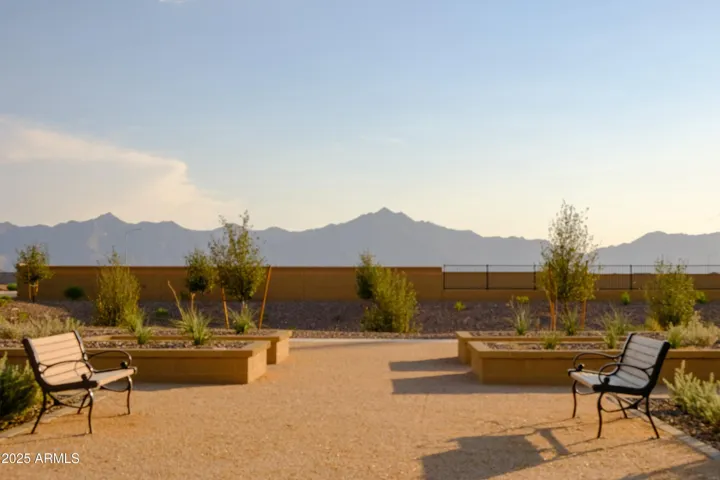 THIS COMMUNITY IS SURROUNDED BY MOUNTAIN VIEWS. LOTS OF OPEN SPACE WITH WALKING / BIKING TRAILS, TOT LOTS AND ENDLESS VIEWS.