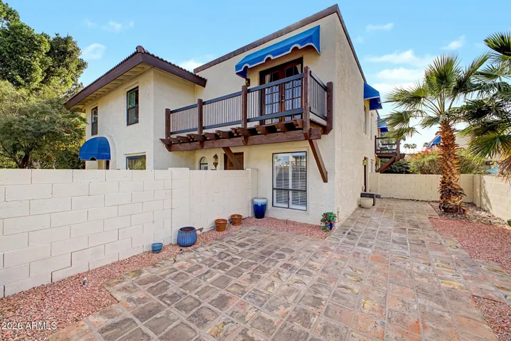 Enjoy your mornings and evenings in the large side yard.
