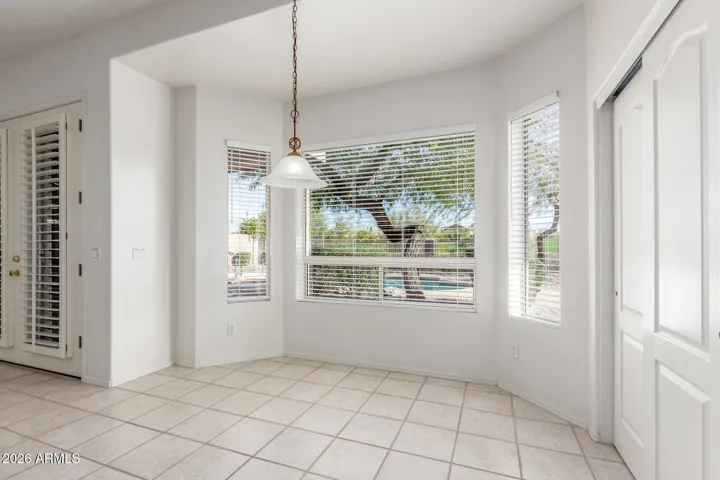 Kitchen table nook area.