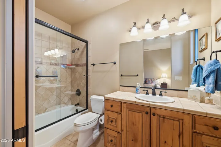 Casita bathroom