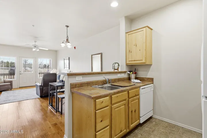 OPEN TO GREAT ROOM