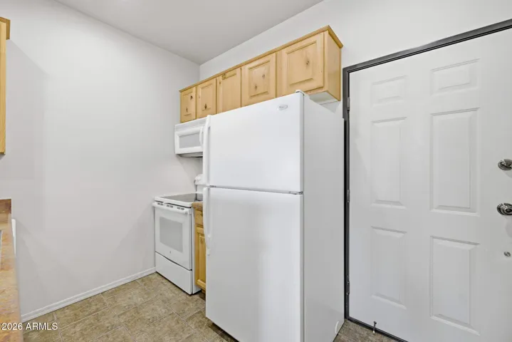 WHITE APPLIANCES