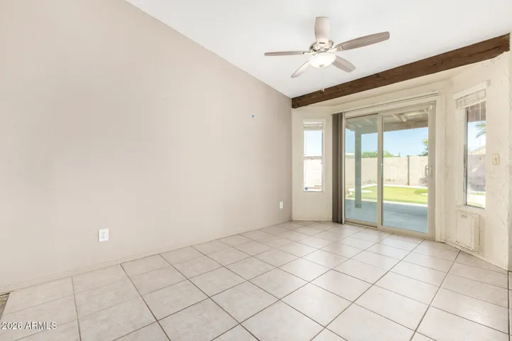 Kitchen Dining Area
