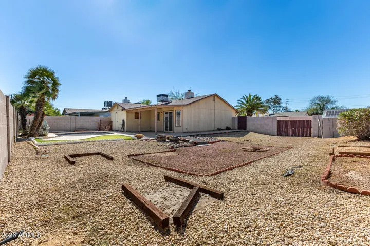 Large Backyard w/ RV Gate & Empty Pool