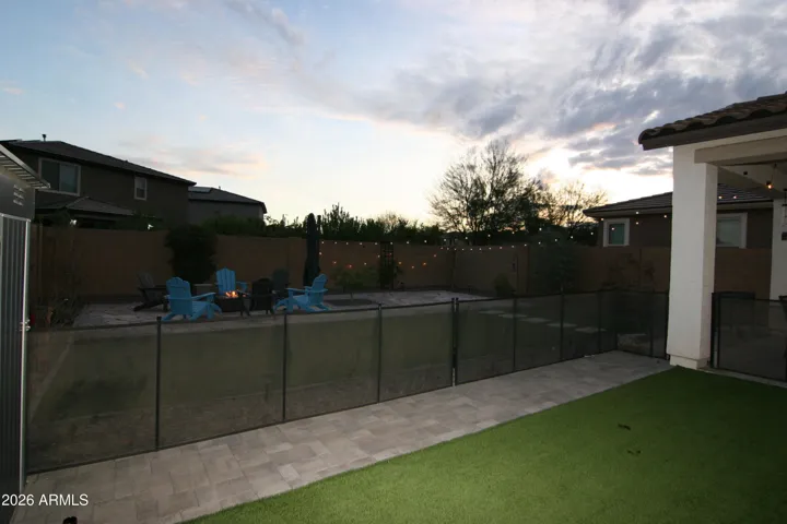 Fence can be removed and rolled up.