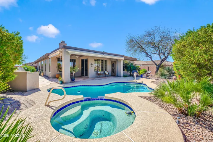 Perfect pool and spa!