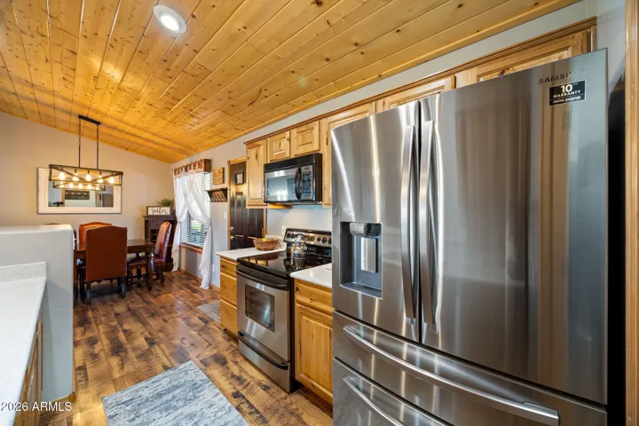 UPDATED STAINLESS APPLIANCES