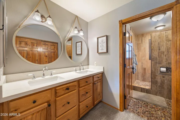 DOUBLE SINKS