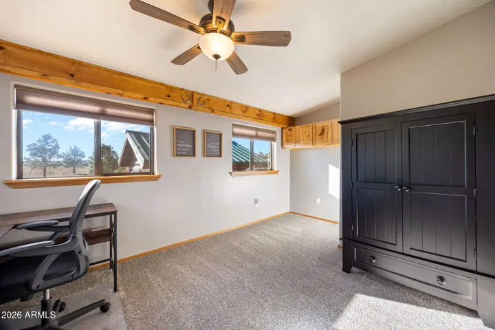 OFFICE OFF OWNERS SUITE