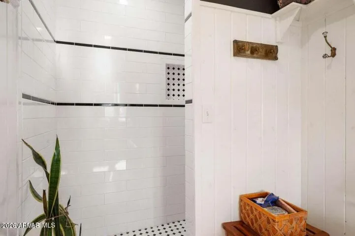 Custom Tiled Walk In Shower.