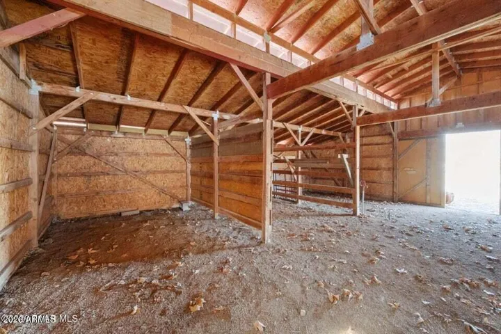 Barn is in great condition, bring the horses!