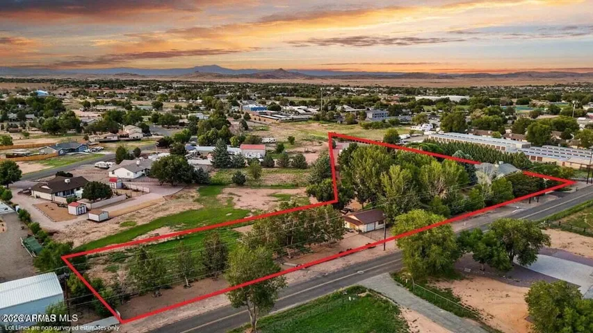 Red Lines are Estimates and Not Surveyed Lines.