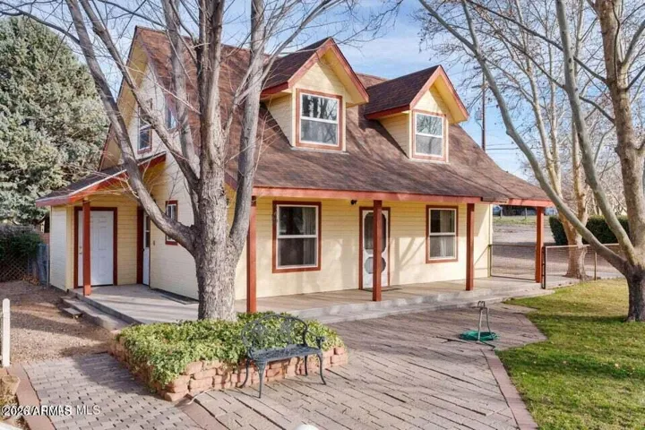 Convenient Detached Guest House.
