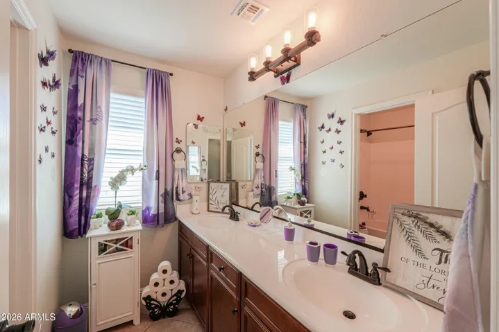 Double sink.
