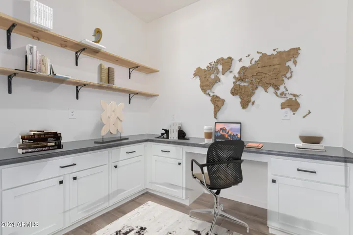 Office Virtual Staged photo