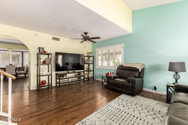 Entry living room (formal dining area)