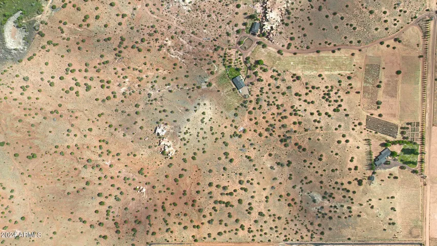3 parcels that can be divided into acre lots