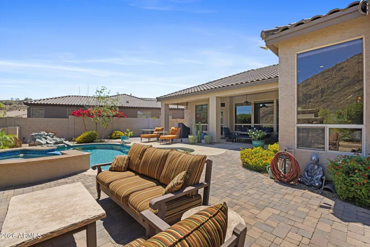 Private Backyard Oasis!