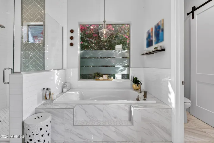 Primary En Suite
