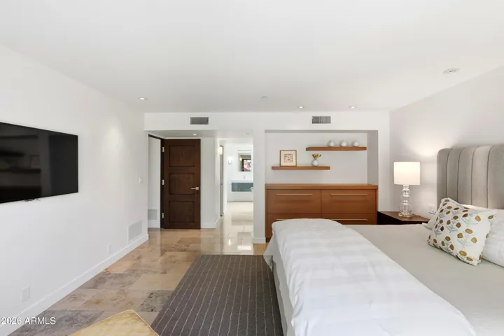 Built-in dressers