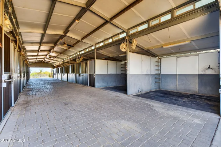 second show barn wash racks